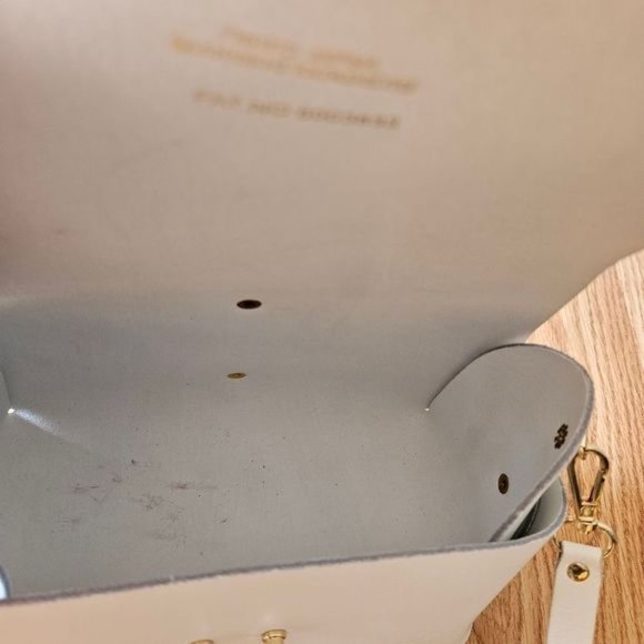 Vice Versa Vegan Leather Crossbody Mini Bag White. - Picture 11 of 11